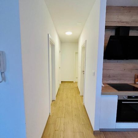 Alida Valli Apartment Kaštela 外观 照片