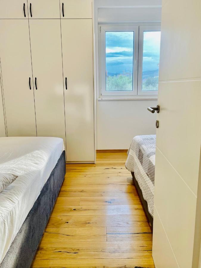 Alida Valli Apartment Kaštela 外观 照片