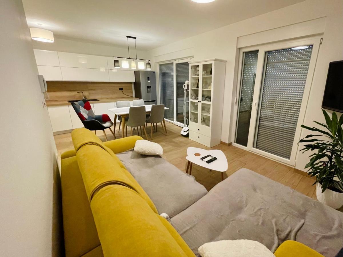 Alida Valli Apartment Kaštela 外观 照片