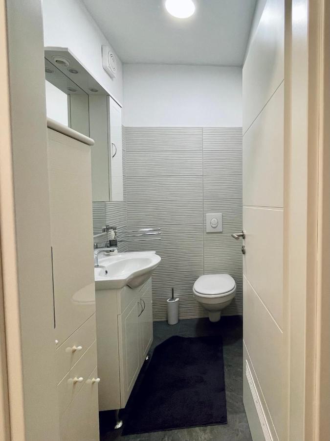 Alida Valli Apartment Kaštela 外观 照片